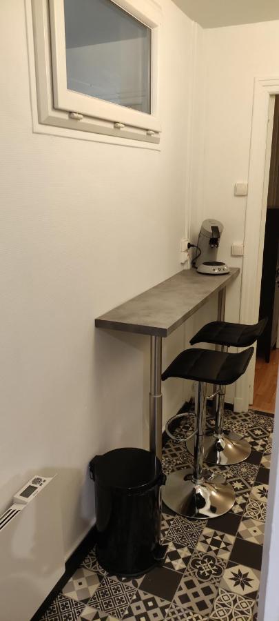 Le Barbatre Apartment Reims Bagian luar foto