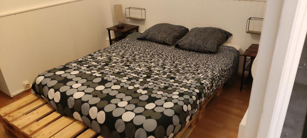 Le Barbatre Apartment Reims Bagian luar foto
